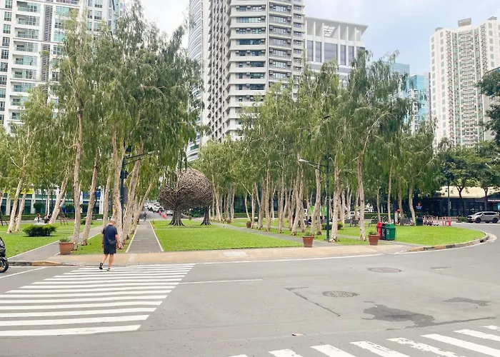 Staycation In Bgc #aatft13j *