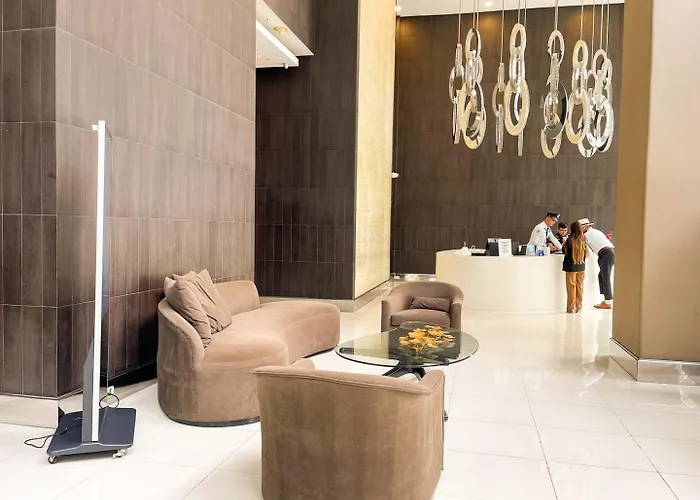 Staycation In Bgc #aatft13j *