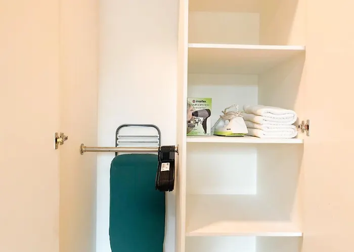 Staycation In Bgc #aatft13j Holiday home *